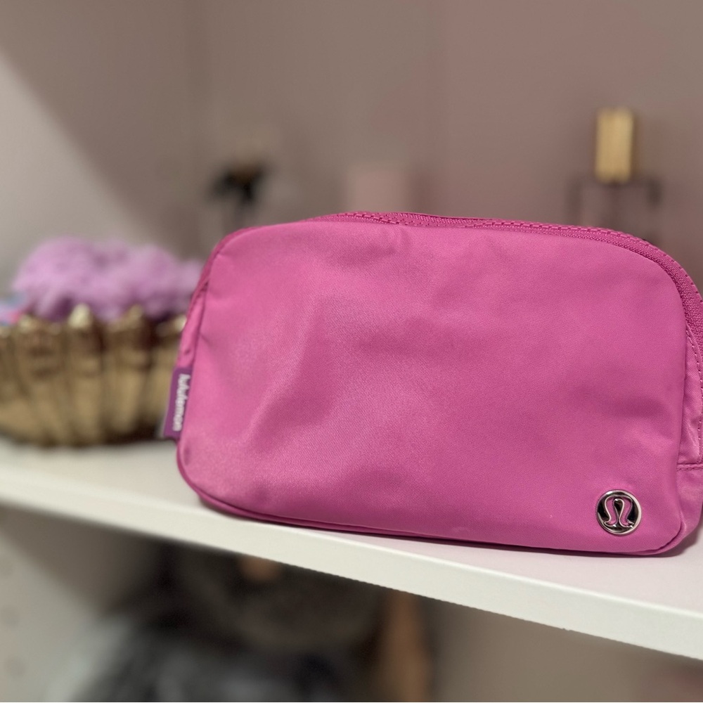 Lululemon Athletica Vibrant Pink Cosmetic Bag